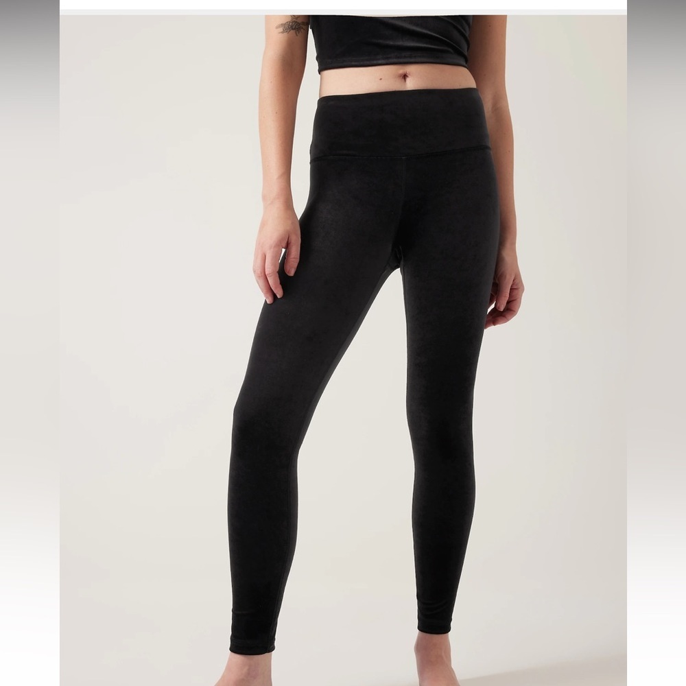 Athleta Women’s Black Mid Rise Stretch Elation Velvet Tight Legging Size S